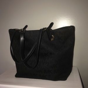 Micheal Kors | Black canvas tote